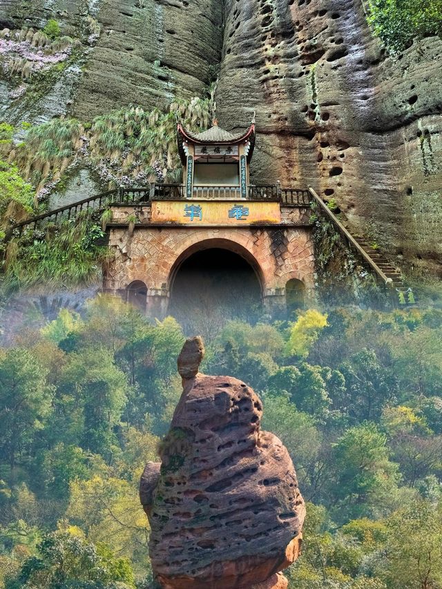 江西龜峰小眾又高顏的丹霞地貌