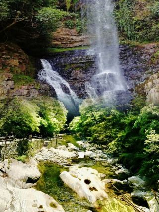 Jiulong Waterfall Group, a cool world to escape the summer heat, where every step brings you closer to the wonders of nature!