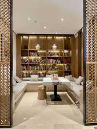 在陽朔住到中式園林酒店,看公路青山