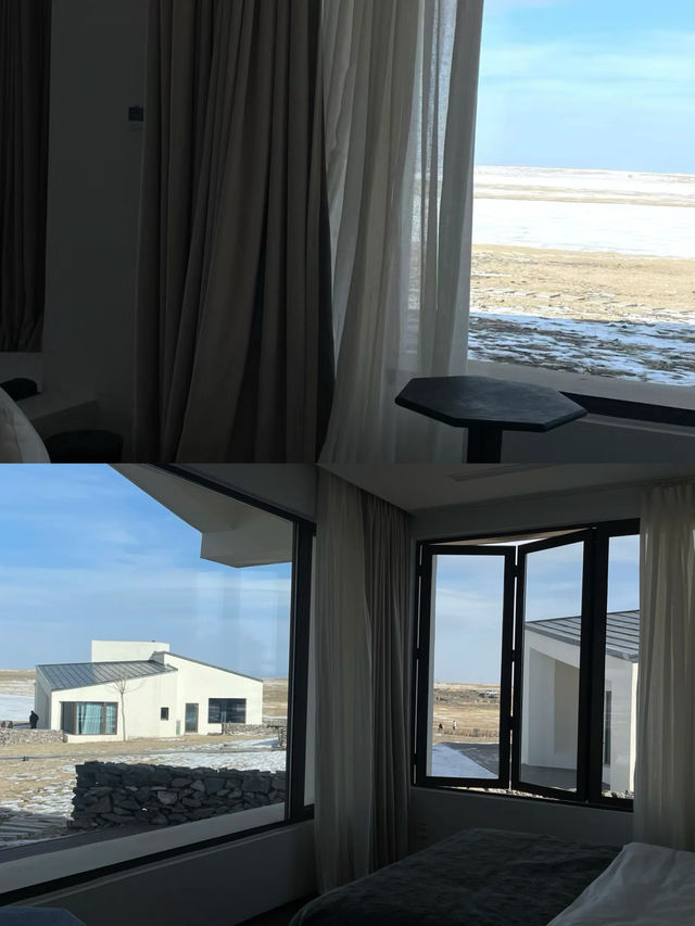 烏蘭察布|澇利海湖邊的白色小屋