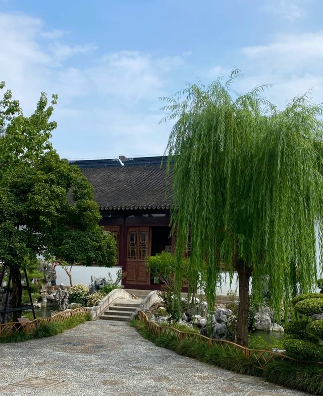 蘇州免費園林嘅天花板.....蘇州十全街附近嘅免費私家園林太好影咗幾乎冇人!真係黎一次鍾意一次。