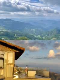 貴陽！遺世獨立！森林風山頂高空民宿絕美！。