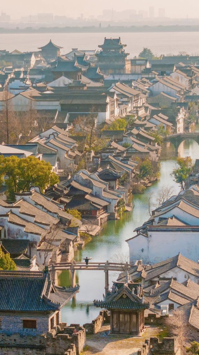 "後來，我逢人便說冬天的鹽官有多浪漫"