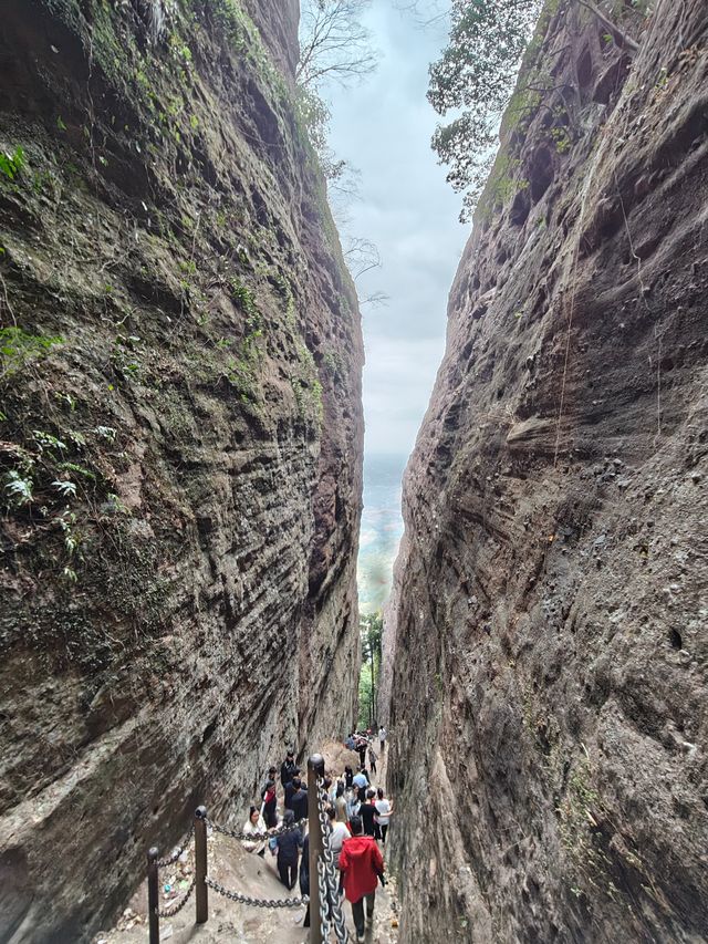 桂平市麻垌鎮白石山登頂攻略
