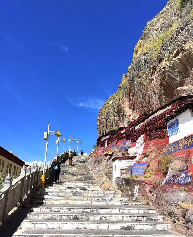 西藏千佛崖——心靈的震撼之旅