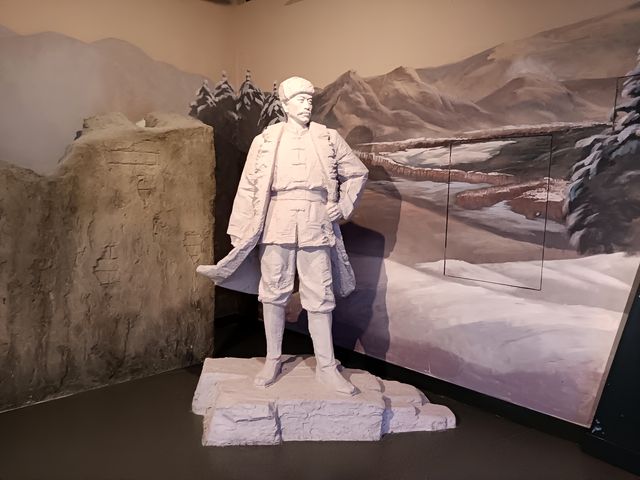 楊子榮烈士墓