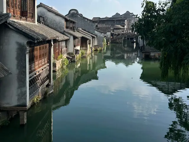 I've been to Wuzhen four times and finally figured it out. 