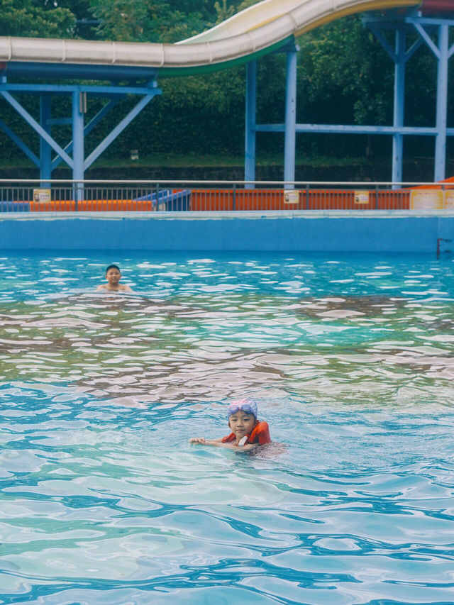 熱到融化？週末就衝雷州樟樹灣水上樂園🌊