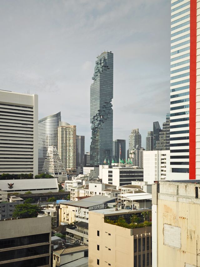 曼谷艾美酒店，邊個可以抗拒咁多得意小狗呢