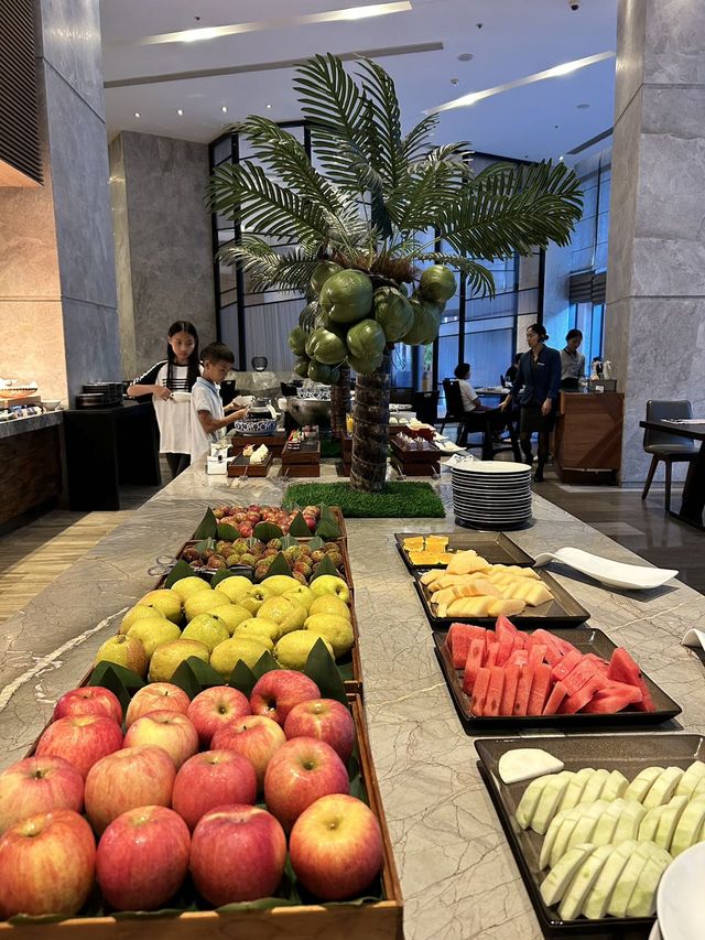 喺海口萬麗食到豐富嘅自助餐啦！！！