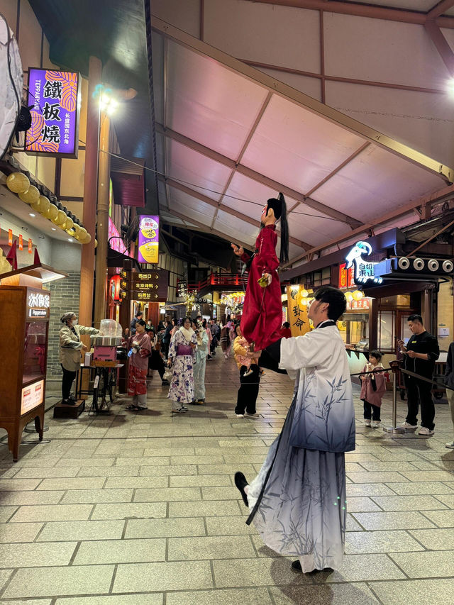 🍢御溫泉廟會根本是大胃王天堂！邊泡湯邊逛吃還能隨時出場，這波操作太貼心啦～