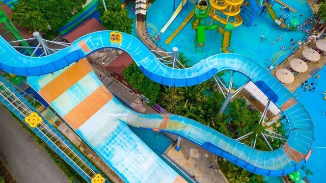 南寧水上樂園「熱浪」來襲！快來狂歡！