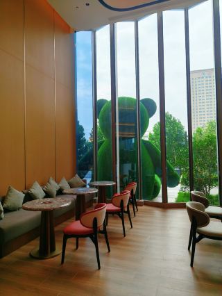A delightful little surprise! Warm details at Hilton Garden Inn Optics Valley