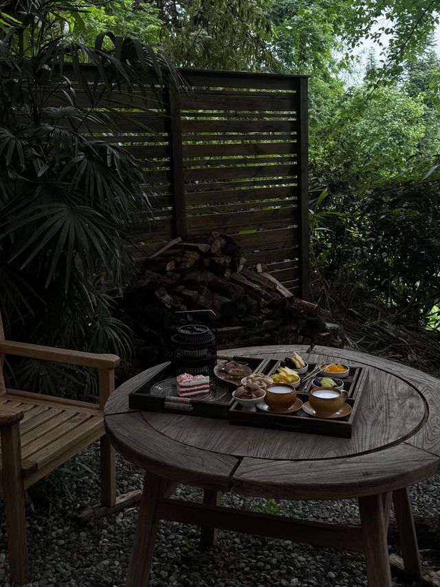 為了這間私湯木屋，我專程又去了趟青城山