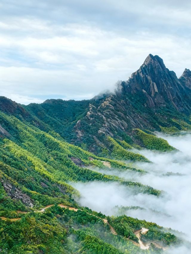 被嚴重低估的江西上饒靈山 在雲霧裡找到了治癒一切的答案 被嚴重低估的江西上饒靈山 在雲霧裡找到了治癒一切的答案