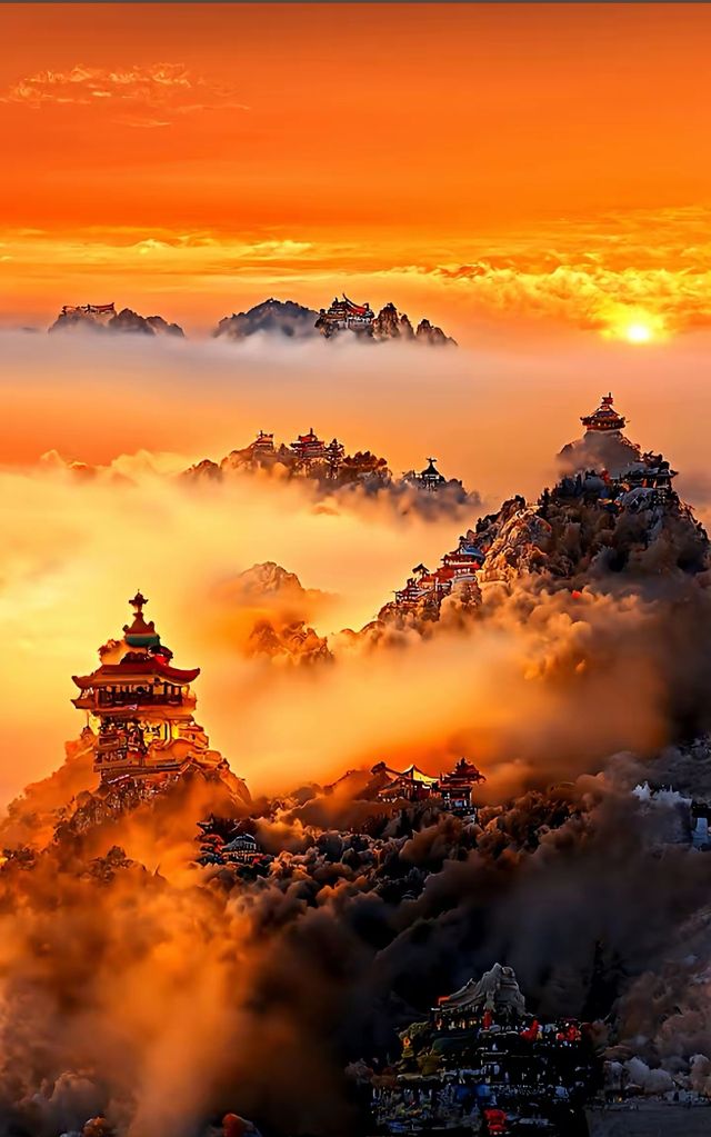 天氣轉涼，一定要來老君山看雪景，登金頂看日出，必須美成仙！