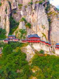 杭州建德在懸空寺與地下仙境間穿越千年