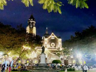 Breaking All Stereotypes About the Philippines｜The Bustling Streets of BGC
