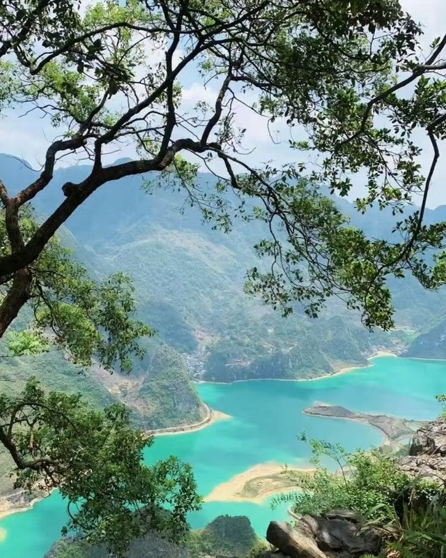 張馨予同款湖藍！浩坤湖徒步10分鐘封神