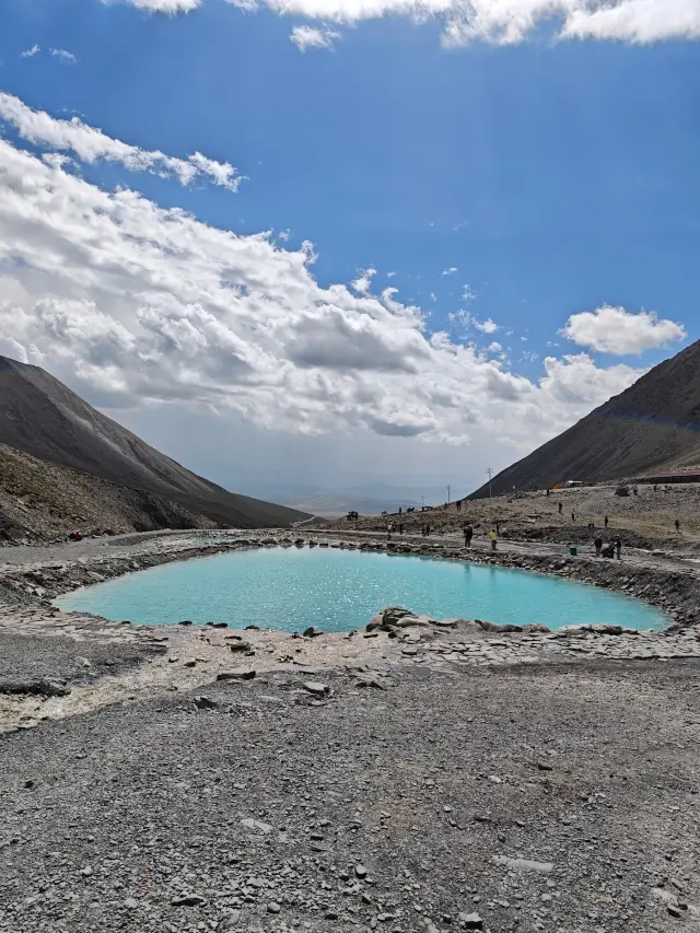 青甘大環線の必訪スポット｜岗什卡雪峰には本当に2つのハート型の湖がある