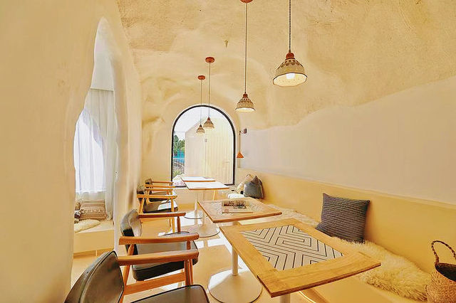 迪士尼旁絕美洞窟民宿!星空天窗+免費接送,拍照根本停不下來 迪士尼旁絕美洞窟民宿!星空天窗+免費接送,拍照根本停不下來