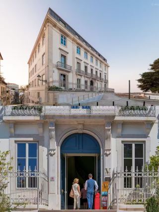 Vila de Palacio Santa Catarina Hotel: Palace-Level Luxury in Lisbon's Old Town