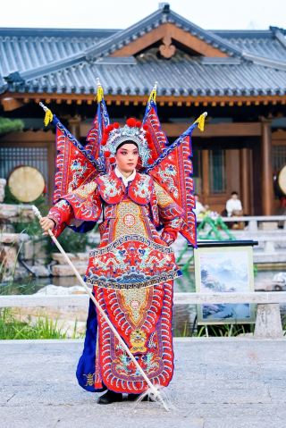 曲阜尼山の麓にある魯源村で、千年の時を超える国風の夢を