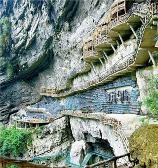 Mianhua Sinkhole in Hechi, Guangxi | A 2-day, 1-night guide to an underrated cliffside hidden gem