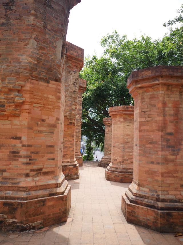 Ponagar Tower เที่ยวโบราณสถาน ญาจาง