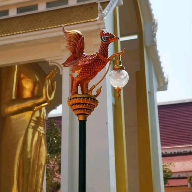 ไหว้พระขอพร ตามประสาสายมูเตลู