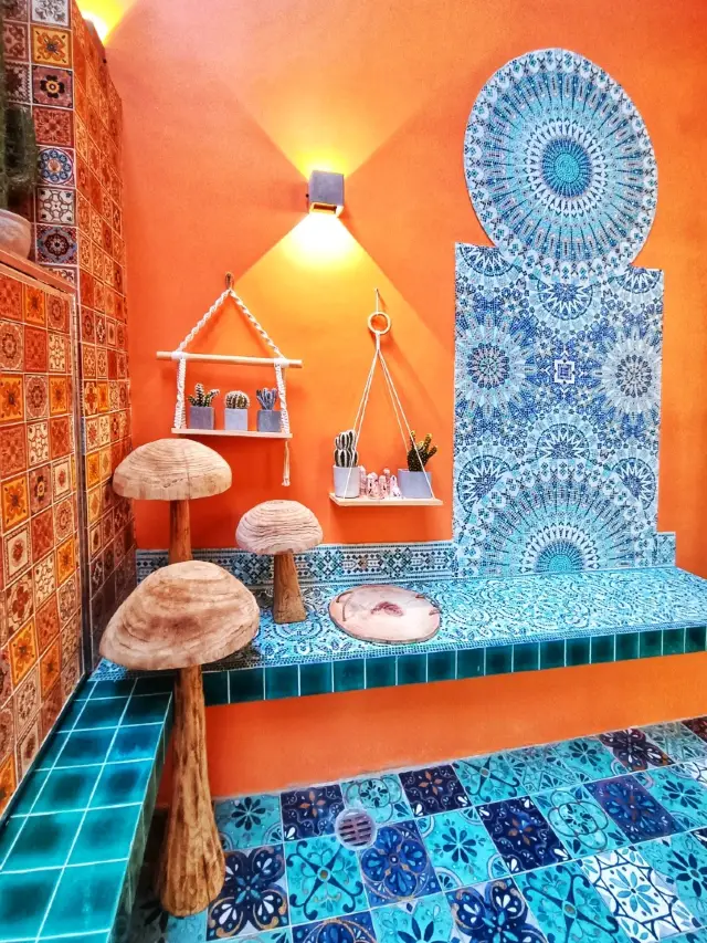 Hidden Gem - Moroccan-style alley at Mid-Levels