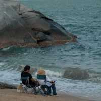หนีร้อนไปนั่งริมทะเลที่หาดทรายน้อย หัวหิน