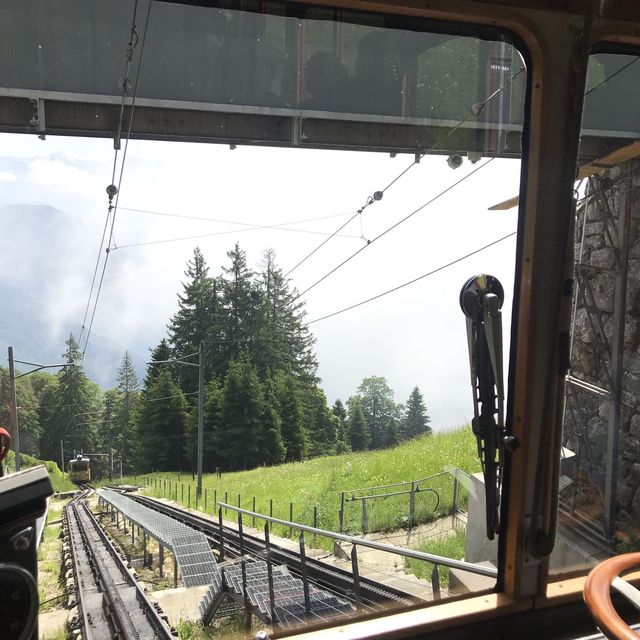 人間仙境😍瑞士🇨🇭世界最陡峭 48 度傾角齒軌列車🚄人生必去✅ 皮拉圖斯山