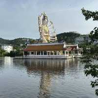วัดปลายแหลม ชมเทวรูปองค์ใหญ่