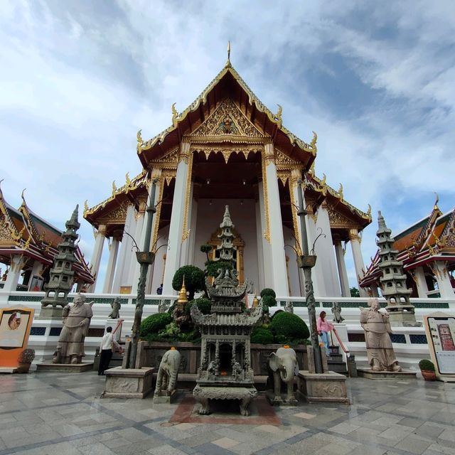 ทริปมู กิน ฟิน สบาย By kym ya at กทม.