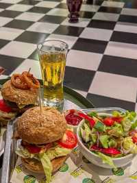 푸켓 메리어트 멀린비치 리조트 햄버거 맛집 Balls&Burger
