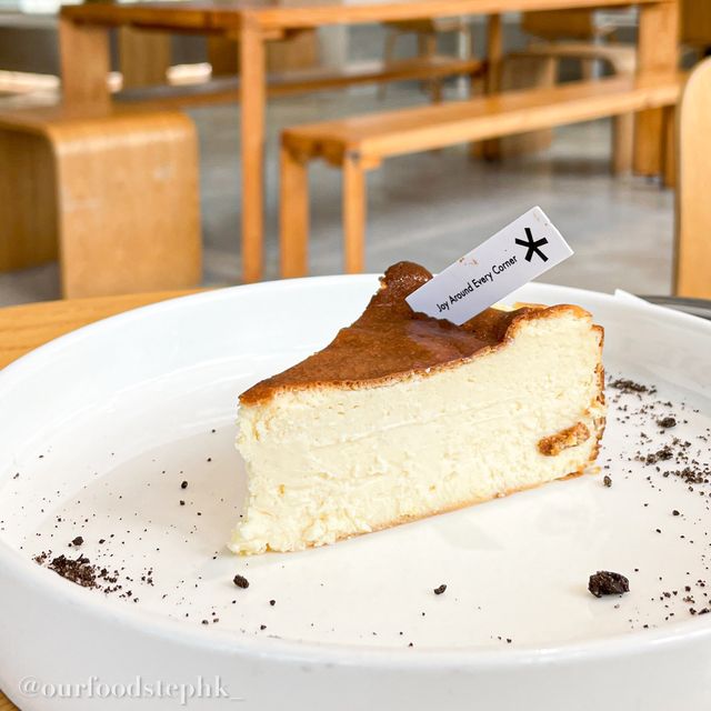 【香港大學站｜純白色Pet-friendly Cafe 想搵個地方做下嘢嘅可以考慮下呢度～】