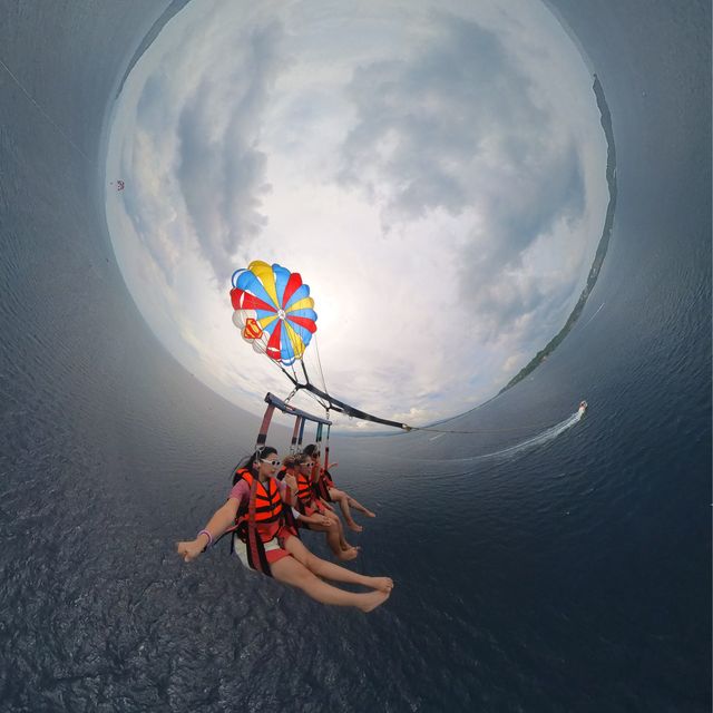 Parasailing in Boracay