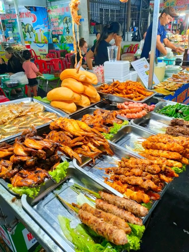 Night market in Phu Quoc, Vietnam 