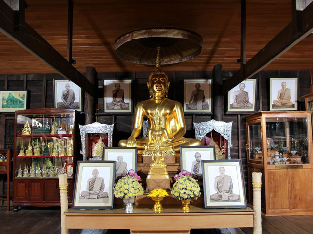 หลวงตามหาบัว ณ วัดป่าบ้านตาด 🙏🏻🙏🏻