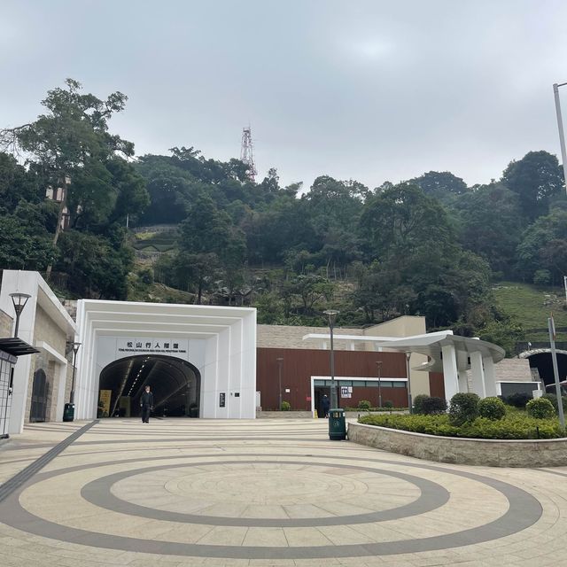 GUIA HILL PEDESTRIAN TUNNEL