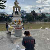 สายบุญก็มา