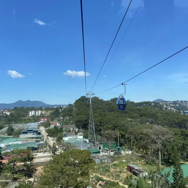 Cable car at Robin Hill, Dalat 