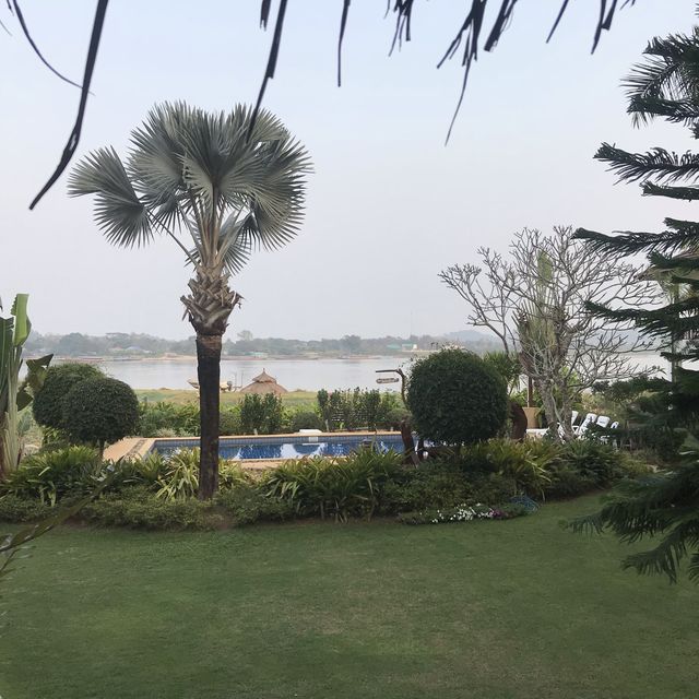 Gin’s Maekhong View Resort & Spa 