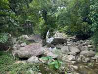 น้ำตกหินลาด เส้นทางธรรมชาติสวยงาม