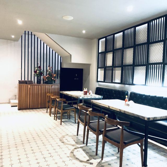 【インドネシア】ビーフ絶品“Steak Hut“