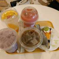 คาเฟ่ Comfee Phuket ย่าน old town