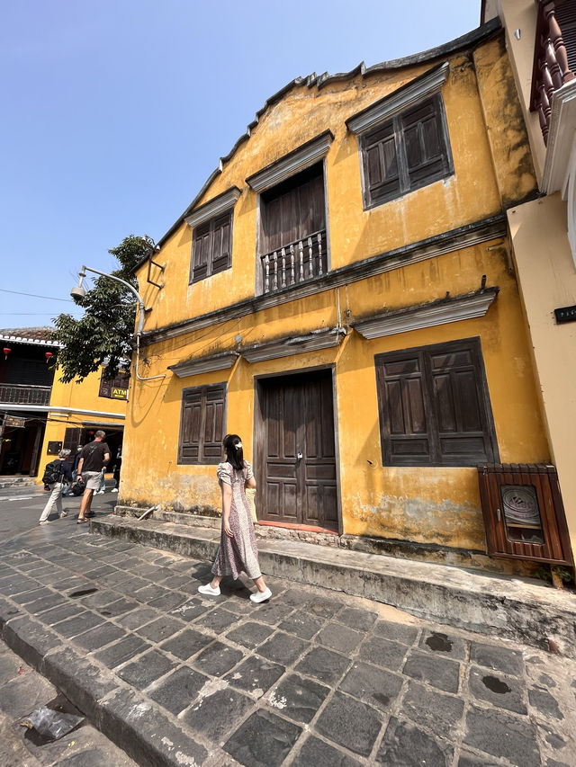 Reaching Out Hoi An - The beauty of silence