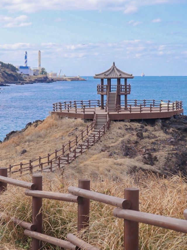 바다가 한 눈에 보이는 닭머르해안길