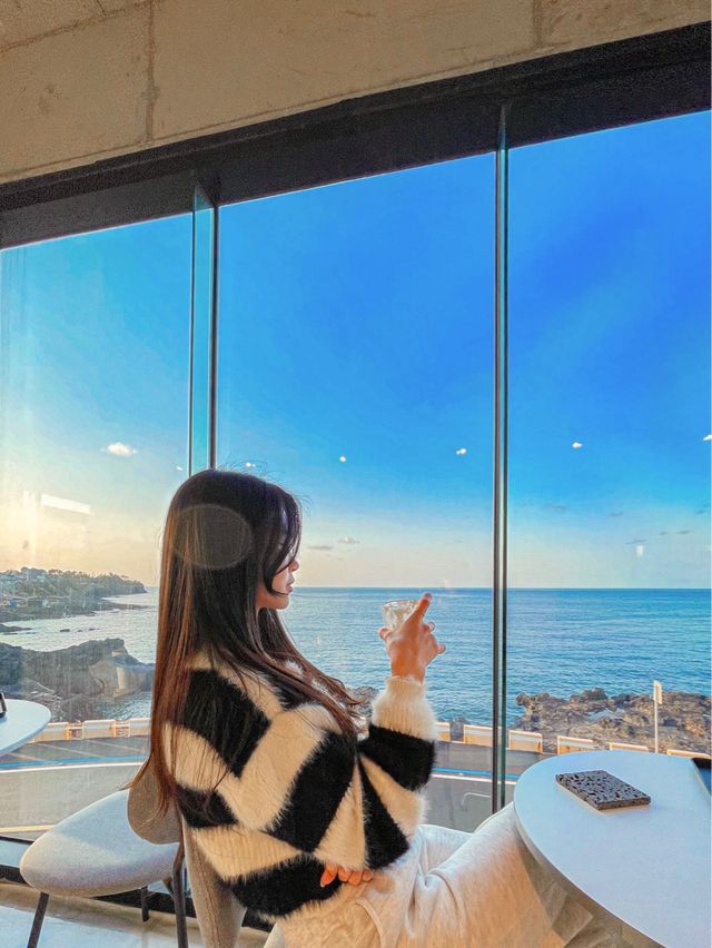바다를 담은 애월카페, 새물